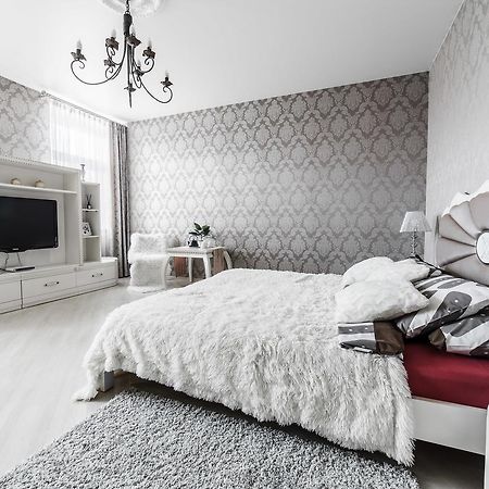 Mgapartments 3 Rooms Miasnikova Sq. Vip มินสก์ ภายนอก รูปภาพ